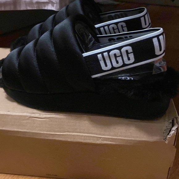 Ugg slippers - Picture 3 of 3